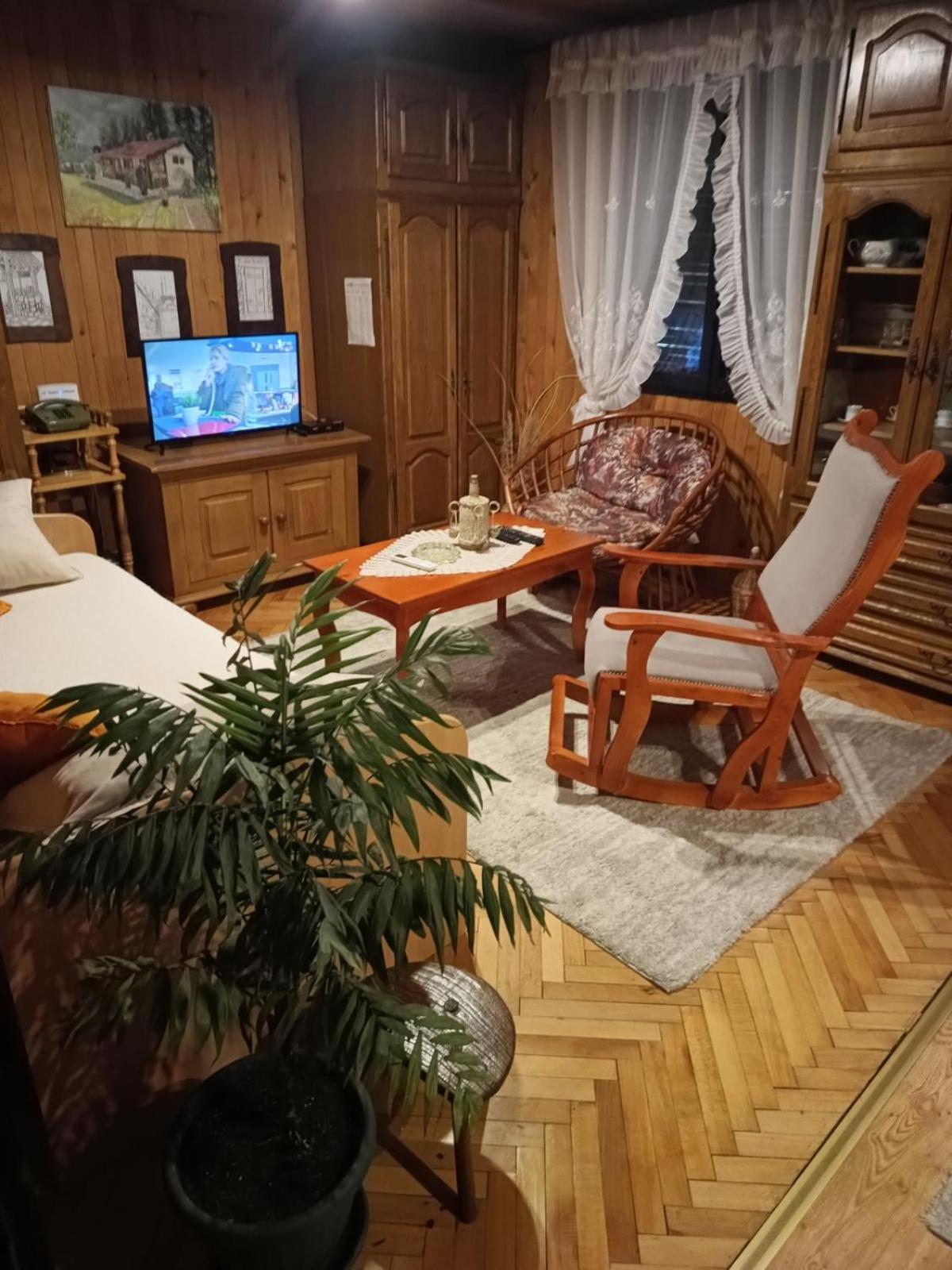 Appartement Savinacki Kutak à Takovo Extérieur photo